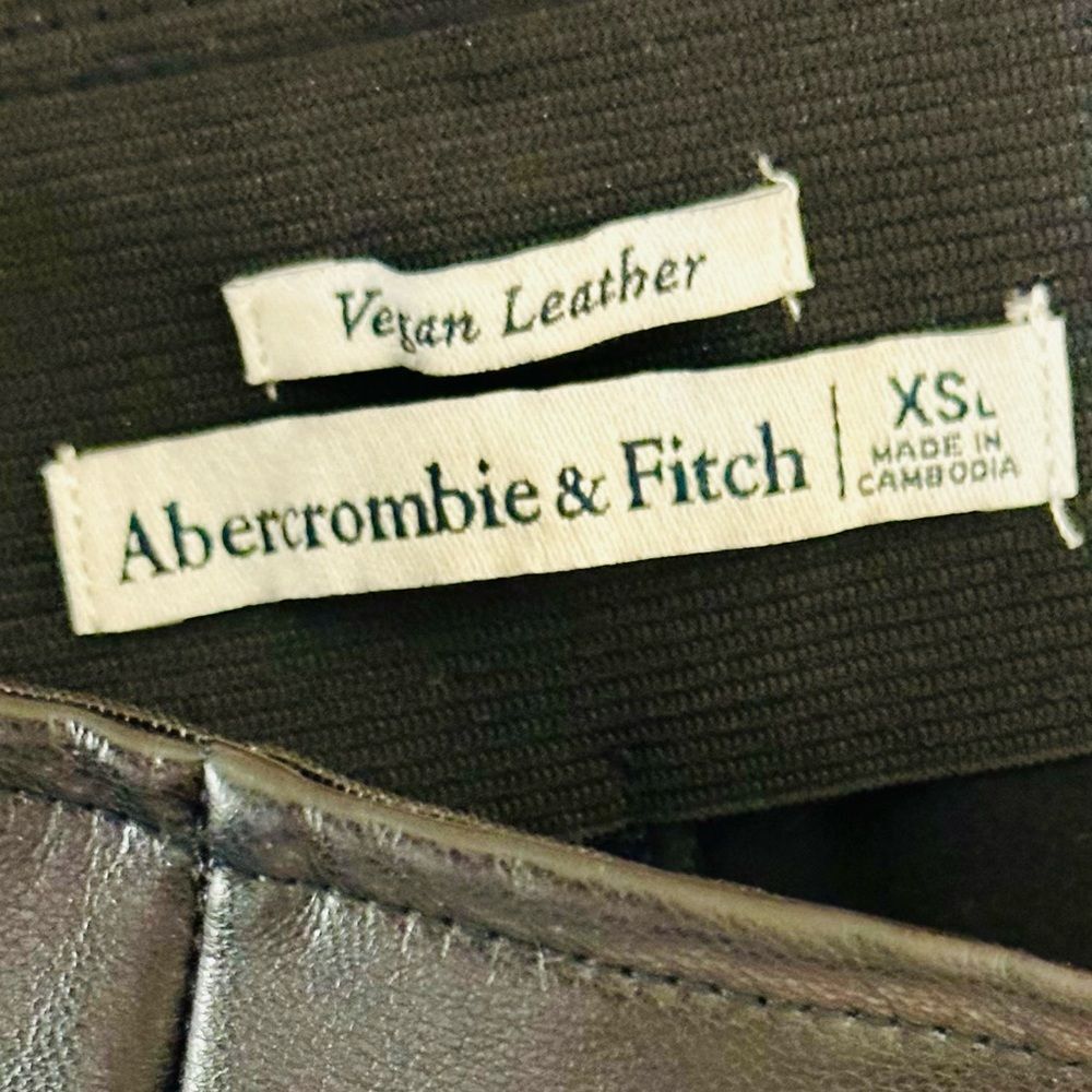 NWT Abercrombie & Fitch Black Vegan Leather Flare Pants - Picture 3 of 4